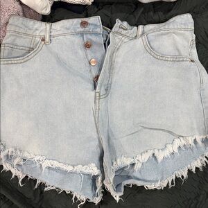 SHEIN Light Wash Frayed Hem Jean Shorts